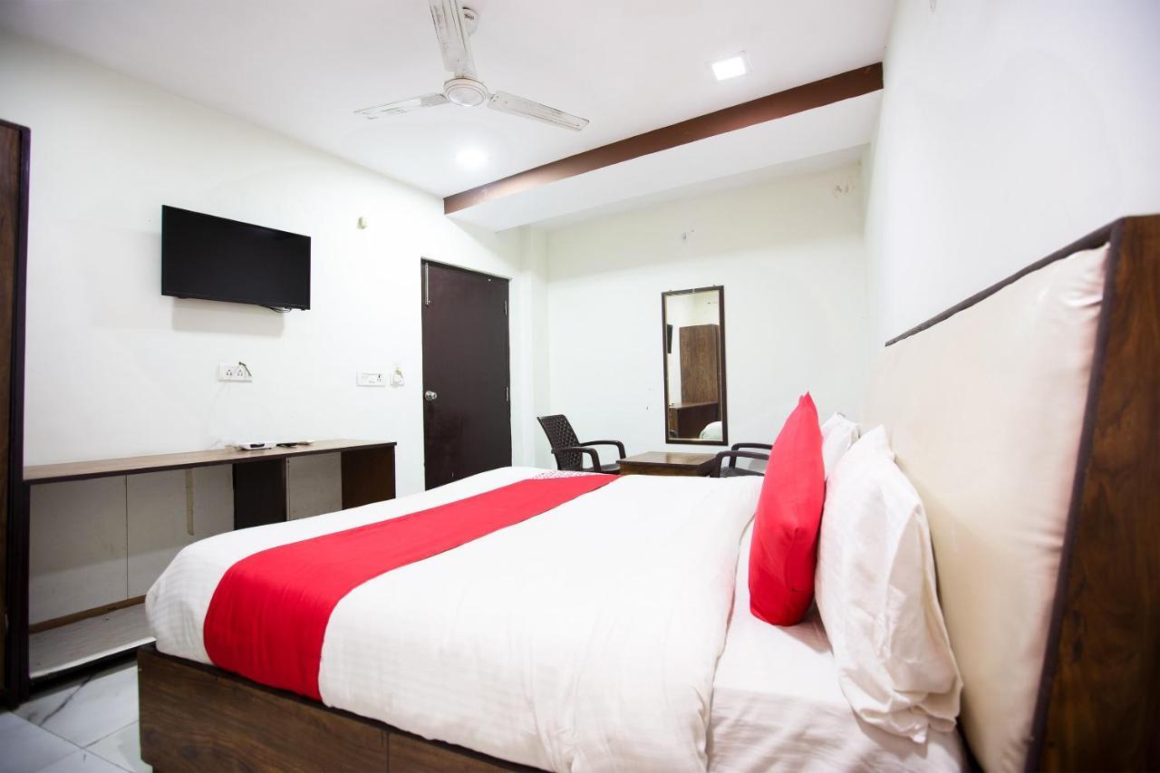 Oyo 44174 Hotel Mid Town Prime Harthala Exterior foto